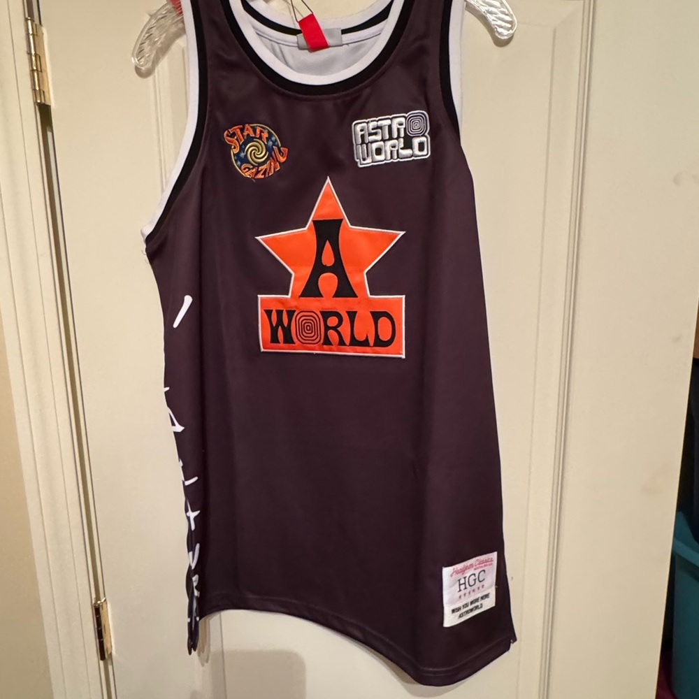 Travis Scott Astro World HeadGear Classic Jersey Men’s Size Large Brown W tags